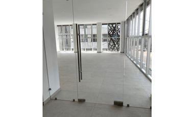 ESTRENA NUEVAS OFICINAS EN SATELITE ATRAS DE SUBURBIA