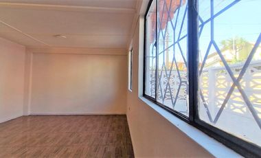 Arriendo de casa de 3 dormitorios, en La Cruz,  Disponible desde 1 febrero 2026.  $530.000