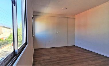 Arriendo de casa de 3 dormitorios, en La Cruz,  Disponible desde 1 febrero 2026.  $530.000