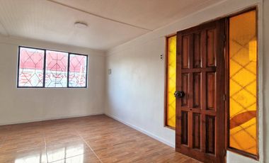 Arriendo de casa de 3 dormitorios, en La Cruz,  Disponible desde 1 febrero 2026.  $530.000