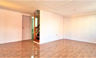 Arriendo de casa de 3 dormitorios, en La Cruz,  Disponible desde 1 febrero 2026.  $530.000