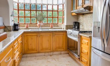 Casa en venta en condominio 4 recámaras frente a la laguna en Zona Hotelera, Cancún