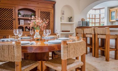 Casa en venta en condominio 4 recámaras frente a la laguna en Zona Hotelera, Cancún