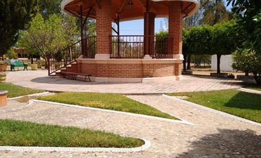 CASA CAMPESTRE LOS SAUCES LEON VENTA