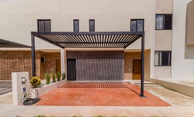 Casa en Venta en Río, Av. Huayacán, Cancún