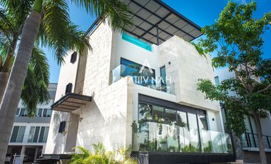 Casa en Renta Condominio Laguna Puerto Cancún