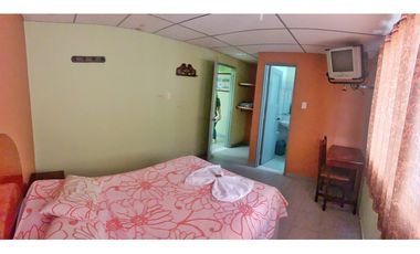 VENDO CASA/HOTEL CON 18 HABITACIONES POR LA 13