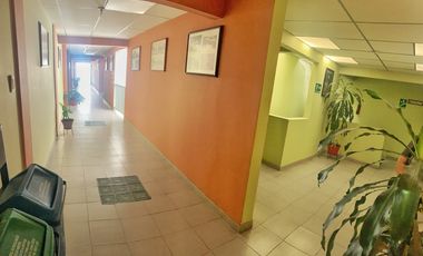 VENDO CASA/HOTEL CON 18 HABITACIONES POR LA 13