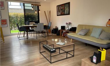 Arriendo casa de dos niveles en Cajica en Conjunto Cerrado.