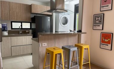 Arriendo casa de dos niveles en Cajica en Conjunto Cerrado.