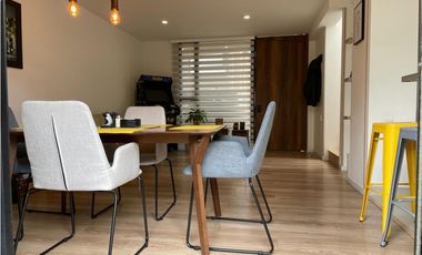 Arriendo casa de dos niveles en Cajica en Conjunto Cerrado.