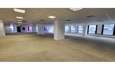 ARRIENDO OFICINA   710M2 TORRE EMPRESARIAL  OBRA GRIS CHICO