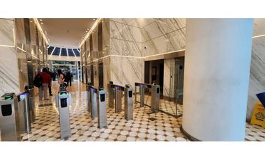 ARRIENDO OFICINA   710M2 TORRE EMPRESARIAL  OBRA GRIS CHICO