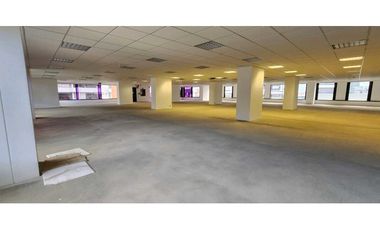ARRIENDO OFICINA   710M2 TORRE EMPRESARIAL  OBRA GRIS CHICO