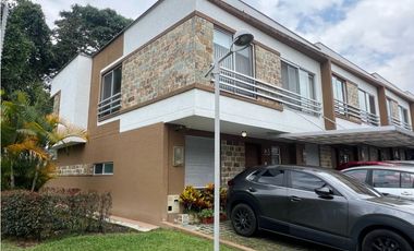 Casa en conjunto cerrado en venta, norte de Armenia