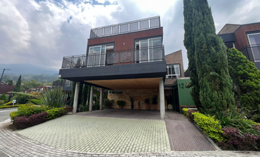 CASA  EN ARRIENDO SECTOR EL ATRAVESADO - ENVIGADO
