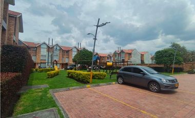 ACSI 1395.A  Casa En Arriendo Conjunto Pinares, Chía