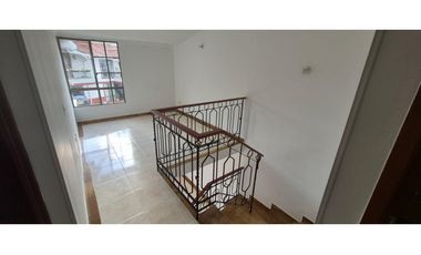 CASA EN VENTA EN CONJUNTO CERRADO NORTE DE ARMENIA QUINDO