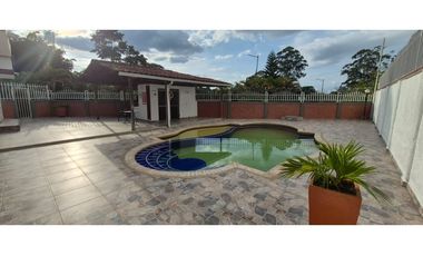 CASA EN VENTA EN CONJUNTO CERRADO NORTE DE ARMENIA QUINDO