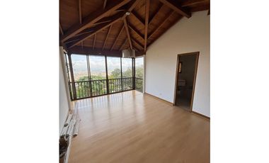 Casa en Arriendo Loma del Chocho Envigado