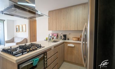 APARTAMENTO EN VENTA EN EL POBLADO, MEDELLN