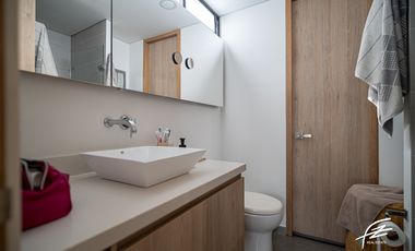 APARTAMENTO EN VENTA EN EL POBLADO, MEDELLN