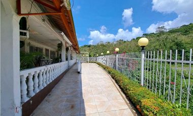 VENTA CASA RO GATÚN COLÓN AMPLIO TERRENO VV