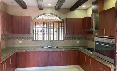 VENTA DE CASA DE 3 HABITACIONES EN AGUADULCE CON PANELES SOLARES