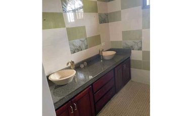 VENTA DE CASA DE 3 HABITACIONES EN AGUADULCE CON PANELES SOLARES