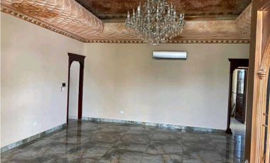 VENTA DE CASA DE 3 HABITACIONES EN AGUADULCE CON PANELES SOLARES