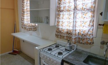 ALQUILER PARA ESTUDIANTES. DOS AMBIENTES CONTRAFRENTE MUY LUMINOSO