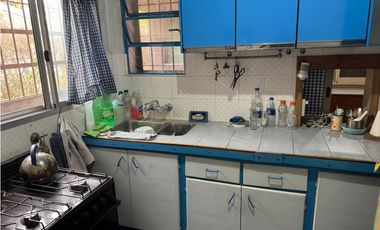 SOLIDA CASA AMERICANA sobre 2 LOTES. EN VENTA. ITUZAINGO NORTE