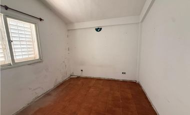 Venta Casa A Renovar 3 Dormitorios Con Patio Zona La Toma