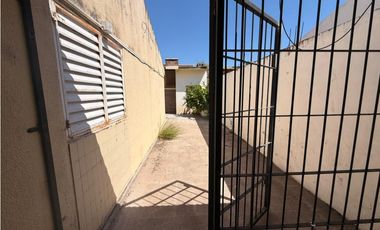 Venta Casa A Renovar 3 Dormitorios Con Patio Zona La Toma