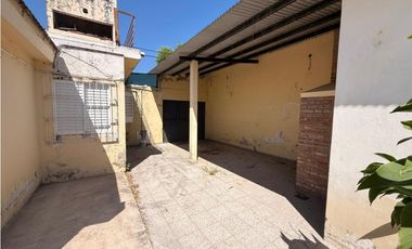 Venta Casa A Renovar 3 Dormitorios Con Patio Zona La Toma