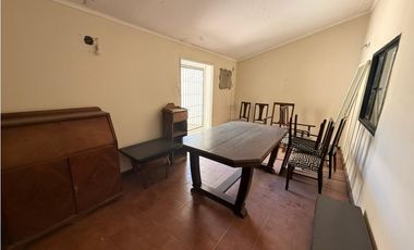 Venta Casa A Renovar 3 Dormitorios Con Patio Zona La Toma