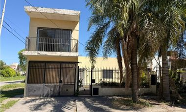Venta Casa A Renovar 3 Dormitorios Con Patio Zona La Toma