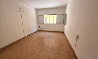 Venta Casa A Renovar 3 Dormitorios Con Patio Zona La Toma