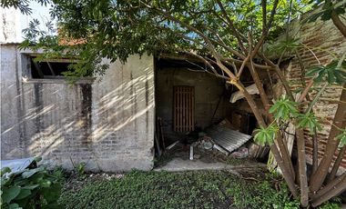 SE VENDE CASA CENTRICA EN ALMAFUERTE - 2 DORM