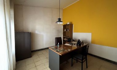 SE VENDE CASA CENTRICA EN ALMAFUERTE - 2 DORM