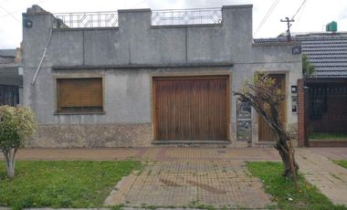 Departamento Tipo Casa en alquiler en Villa Dominico