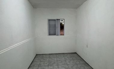 Se vende casa interna en Juan del Campillo 3149