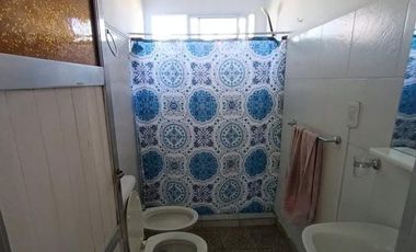 Se vende casa interna en Juan del Campillo 3149