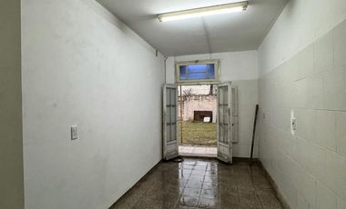 Se vende casa interna en Juan del Campillo 3149