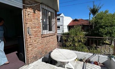 Casa con Departamento en venta en Quilmes Este