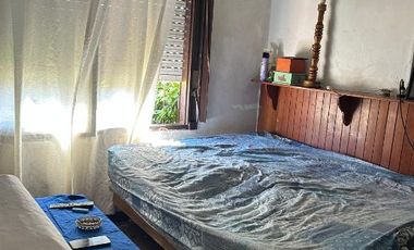 Casa con Departamento en venta en Quilmes Este