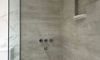 ALQUILER ANUAL departamento 2 ambientes con cochera doble frente al mar