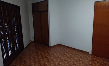 Casa PH en alquiler en Moron Sur