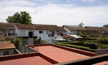 VENTA CASA DUPLEX 4 AMB BARRIO LOS ROBLES BURZACO