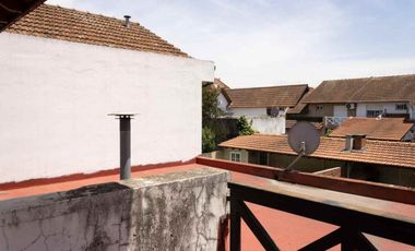 VENTA CASA DUPLEX 4 AMB BARRIO LOS ROBLES BURZACO